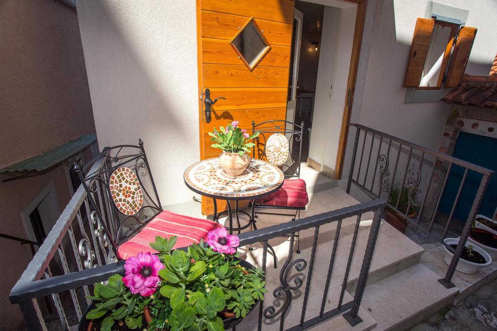 Holiday Home Smokovec Vrbnik Extérieur photo